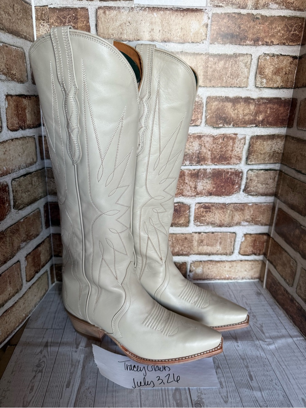 Tecovas Cream Leather Loretta size 9